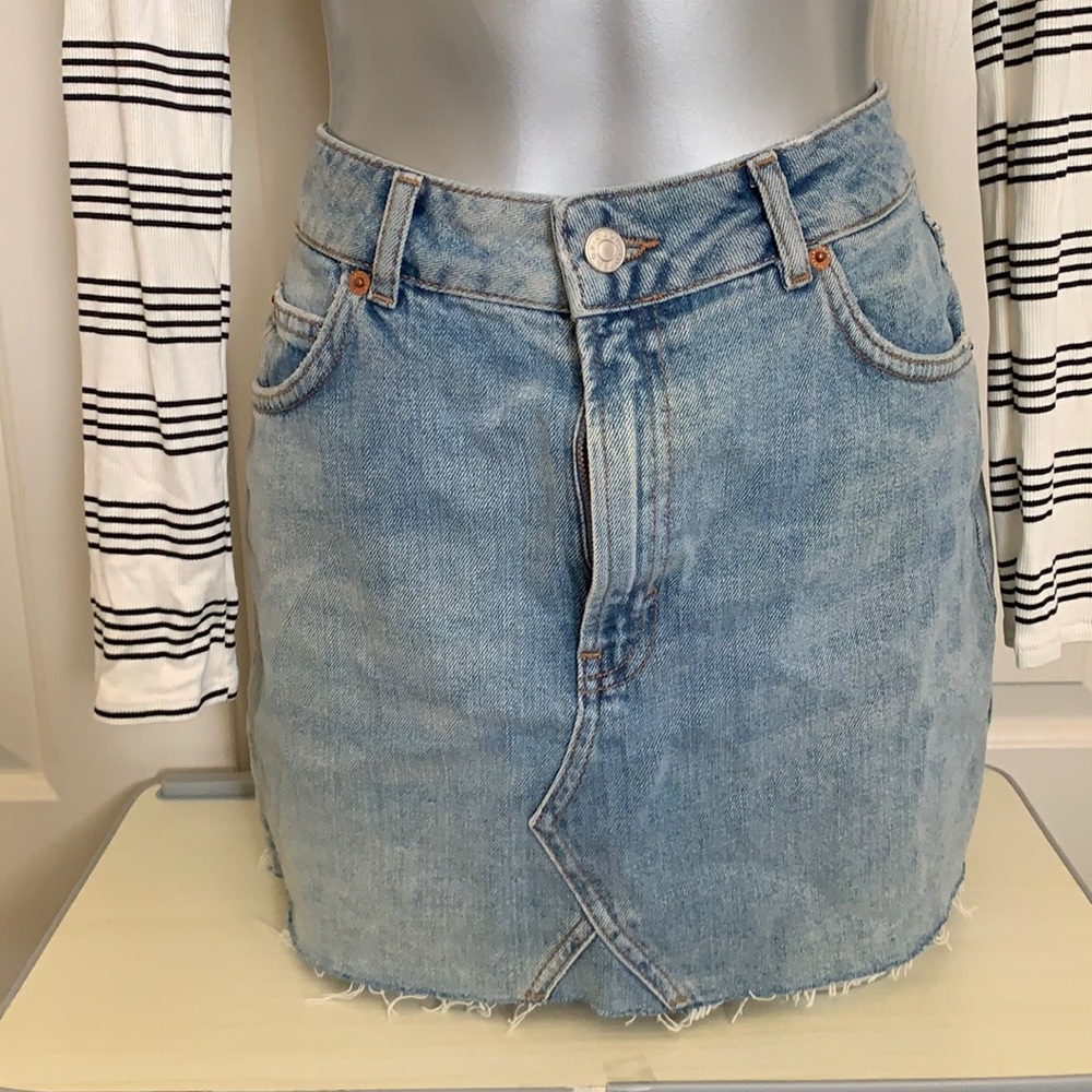 Top shop denim skirt light blue distressed